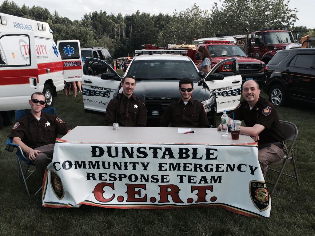 DunstablePD's tweet image. Dunstable volunteer police CERT Team at the Dunstable band concert/vehicle night. We thank them for their service