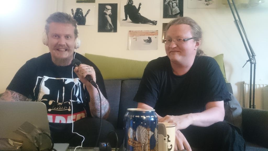 PsalmsftDeadSun's tweet photo. Bad boyz in tha recording mode-ah. #psalmsforthedeadsun #HiTech #metalfromfinland #bro #hyvinmenee http://t.co/HgokPlLG8Q