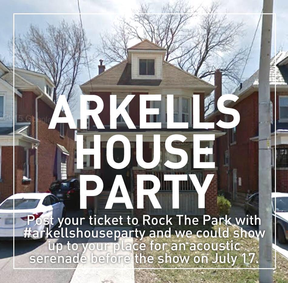 BurkeTalks's tweet photo. Max from @arkellsmusic & I will be making a little phone call later from @FM96Rocks re: #ArkellsHouseParty #RTP15 😉🎸🎸 http://t.co/2fxHHHzKxP