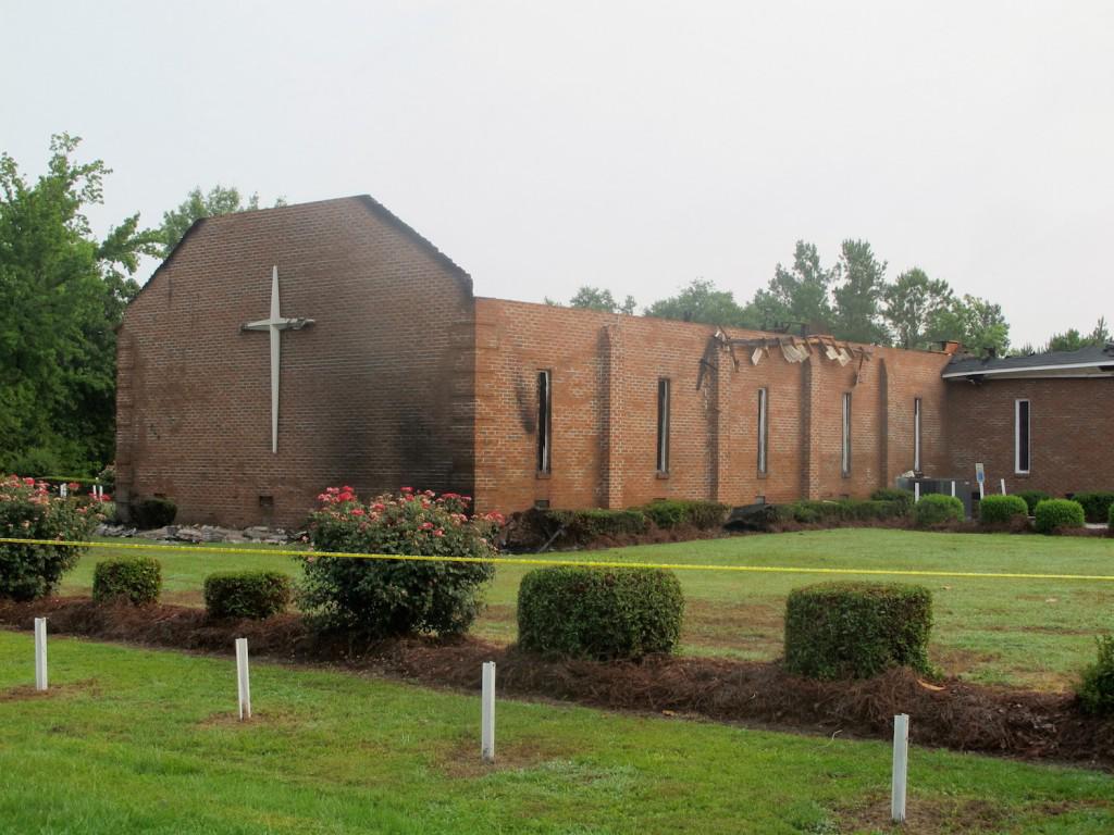 thinkprogress's tweet photo. Muslim groups raise nearly $100,000 to help burned black churches http://t.co/5j4OTY182H http://t.co/6Sbn1c8Ra6
