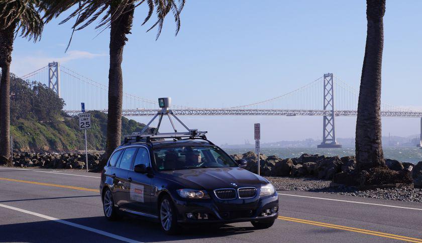 FortuneMagazine's tweet photo. Bosch says cars should be driving themselves on the freeway by 2020 http://t.co/j8zQ6VFSFR http://t.co/nY2kcGzpfg