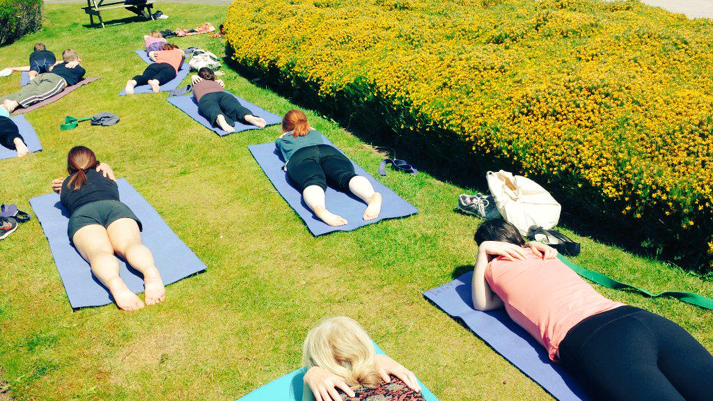 Pureyogachesh's tweet photo. Another #sunny #yoga practice for our business lunchtime yoga group! 😀 #lunchtime #business #Macclesfield  #healthy http://t.co/tjJuA9Kiyw