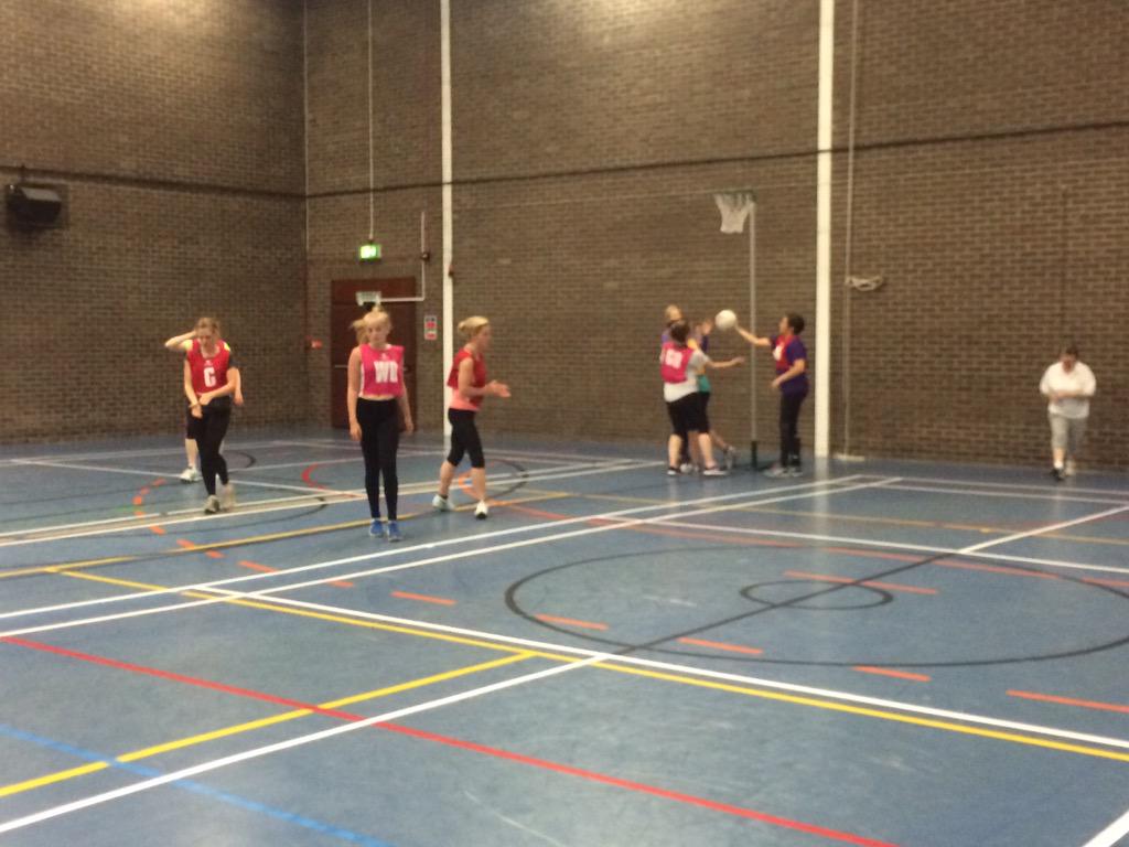 GetYourBibOn's tweet photo. Great play from tonight's three teams! Next session? Come and Get Your Bib On on Thursday 23rd. 7-845 #netball http://t.co/NLmsI2Ddh7