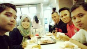 hadifathullah's tweet photo. Takbir with @Bra_vo http://t.co/XsDhRzFoxo