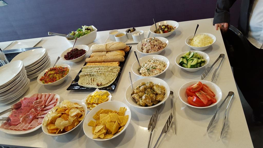 View Bar/Restaurant tweet media