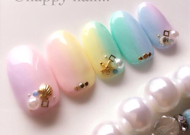 56Lhe's tweet photo. 夏らしい鮮やかなネイル💙✨
こんなのしたいよねー！！ http://t.co/StC4J4qoVI