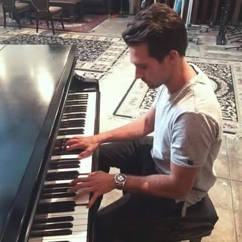  No estuve desdé el principio pero me quedaré hasta el final !Happy birthday james maslow! ¡I love you! 