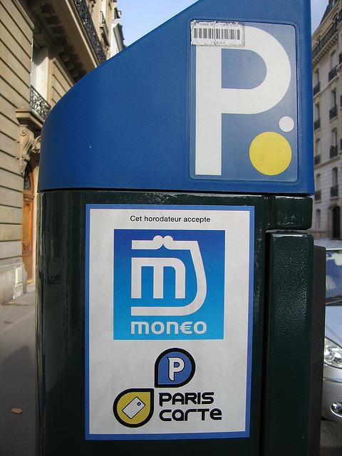 Stationnement gratuit au mois d’Août bit.ly/15GvOee #paris