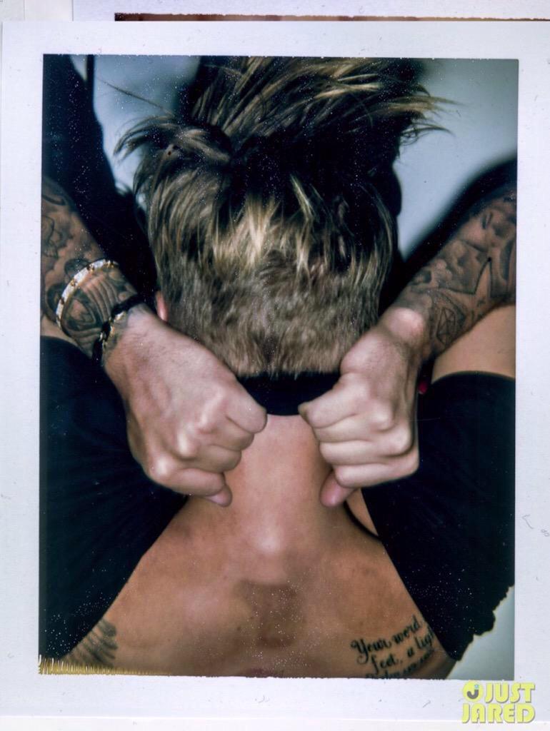 Cas. (@yuengiing) on Twitter photo 