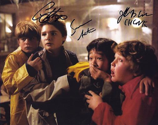 Happy birthday Today\s treasure: autographed cast photo from 