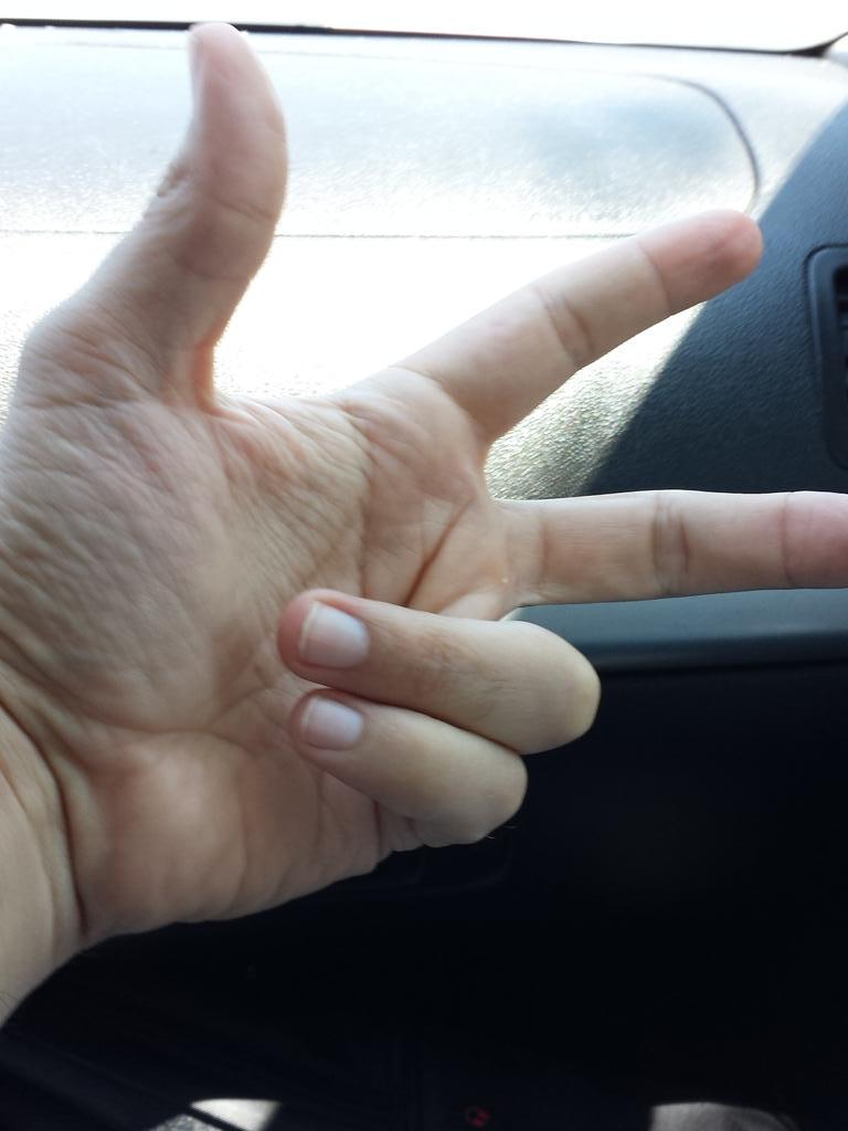 EngineerPablo's tweet photo. @slangthewang http://t.co/9KNnSA8u68