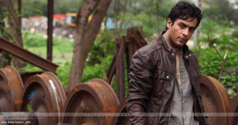 fizaimran1999's tweet photo. @PriyaRangrezz The very handsome and dashing @bajajgaurav7 Love U!.. 💖❤💖❤💖❤💖❤ http://t.co/eNm8bhTTpV