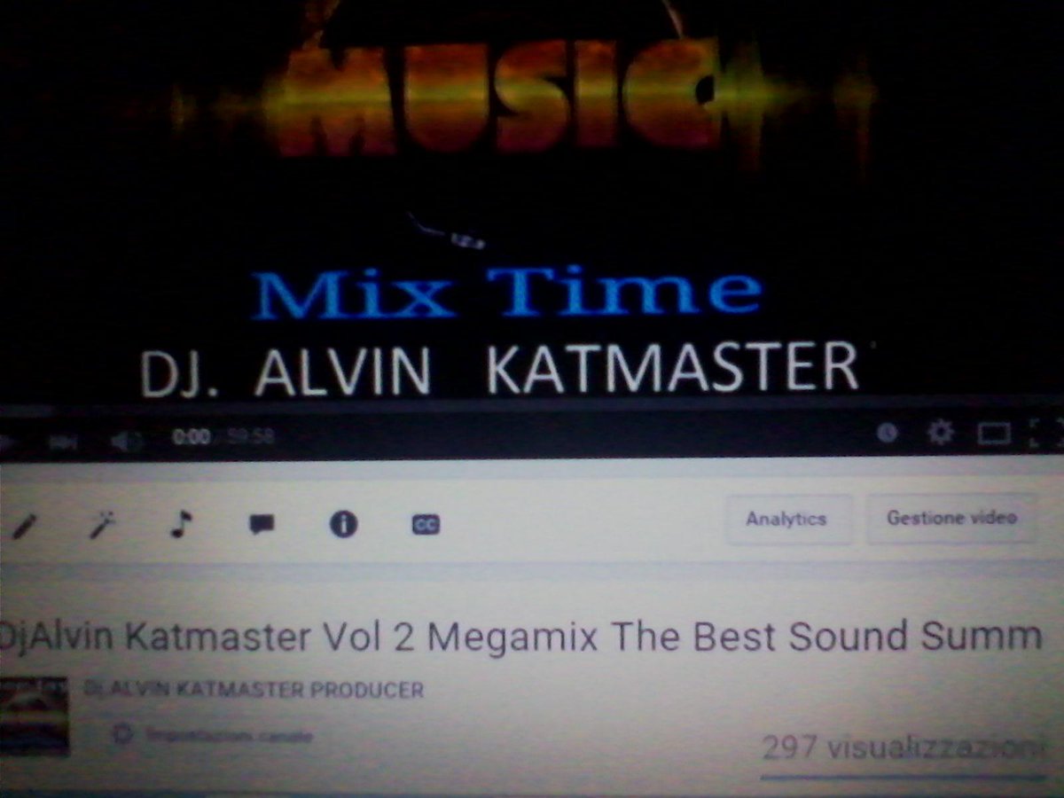 DjKatmaster's tweet photo. hello friends thanks to everyone for watching and see my video :) SUBSCRIBE TO MY YOUTUBE CHANNEL AND TWITTER :)THANK http://t.co/TcW7P4XP8e