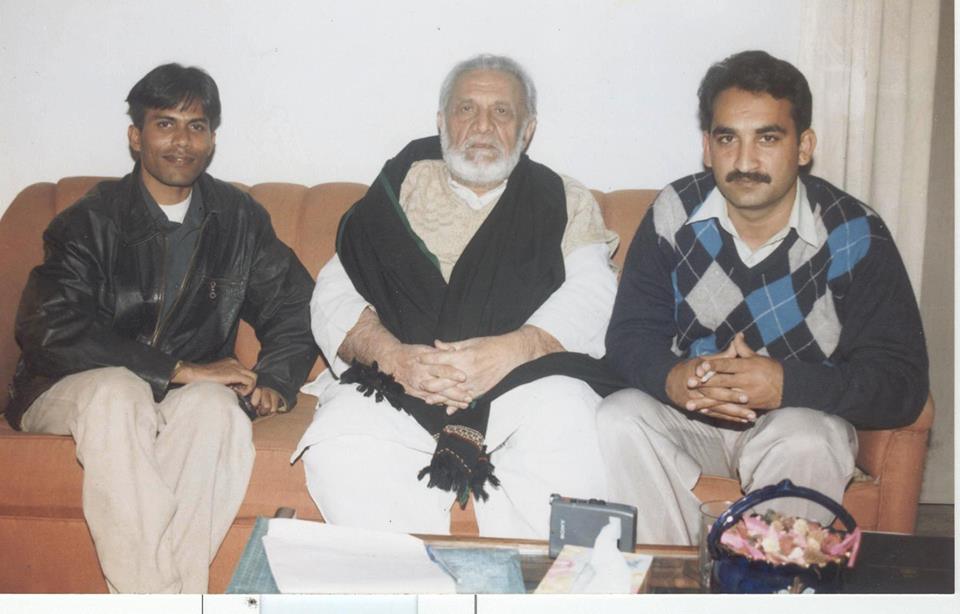 MSZR_'s tweet photo. We're facing a real intellectual #drought Baba G. We Miss You
#memories #AshfaqAhmed #babaGee @UrduAd @AfshanMasab http://t.co/BH42pGh35w