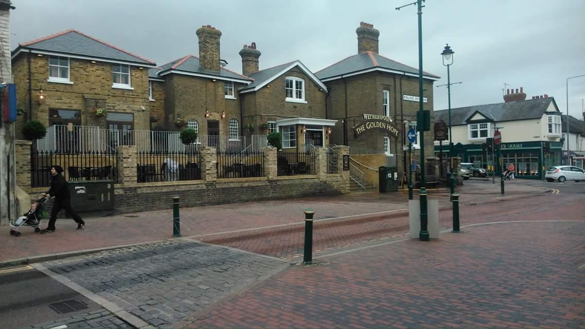 CAMRAswale's tweet photo. Looking Good. THE GOLDEN HOPE. Sittingbourne's newest Wetherspooons, formerly a magistrates court opens nxt Tuesday. http://t.co/Dk8DWqurvI