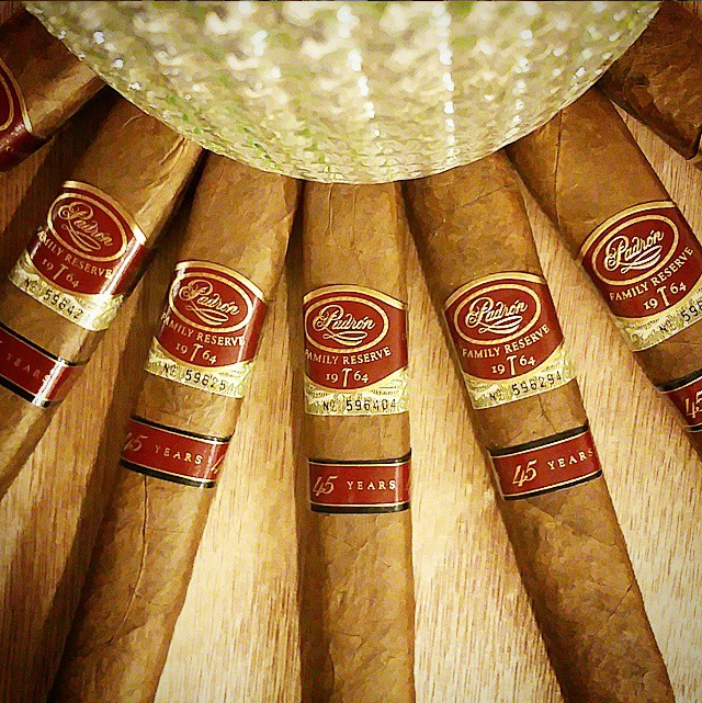 All sizes of Padron Family Reserve now in stock! #cigars #Padron #FamilyReserve jackschwartz.com/collections/pa…