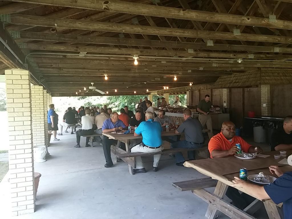firstsheriff's tweet photo. St. Mary's County hospitality w/steamed crabs! @SheriffCameron #MarylandSheriffsAssociation #FOP7 http://t.co/ZMPci4ESTo