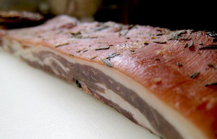 Handpicked_Food's tweet image. Ever tried lamb bacon? buff.ly/1Rw3xDn