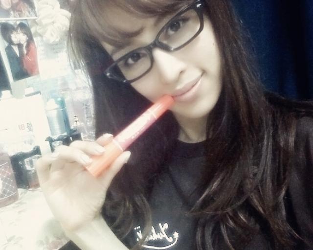 TSミュージックさん優衣リィらすと週、6日め！今日もいっぱいの優しさありがとう～(^_-)♪ 終演後、整体をしていただいて体が軽く！メノ姐さんTシャツを蒸着して、これからサインカキカキ&hellip;☆http://t