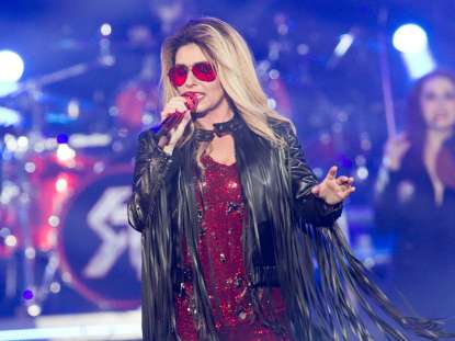 ShaniaTwain's tweet photo. Had a blast last night in Jacksonville | http://t.co/TyHiCJWofV - http://t.co/l1y2ZU5roH via @jaxdotcom http://t.co/Fws7JJ24cU