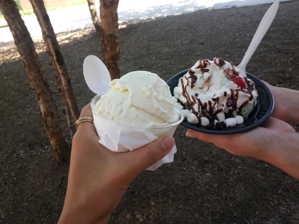 jy_kim29's tweet image. #ndsr ice cream social w/@JaimeMears