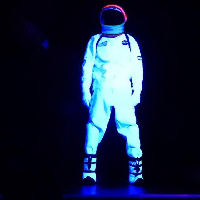 fgravity's tweet image. 46 years ago today we fought gravity and won!To the moon then, the stage now,and to Mars after tht #fightingravity