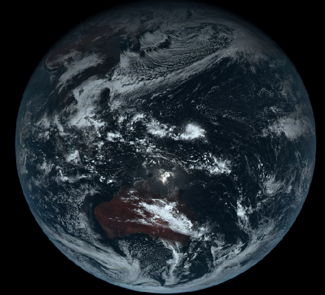 Satélite japonés muestra el 'verdadero' color de la Tierra on.fb.me/1HwYlra