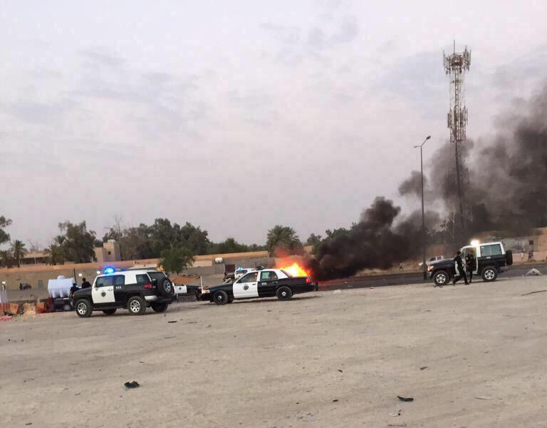 السعودية: انفجار سيارة عند نقطة تفتيش في الرياض ومقتل سائقها CKDbqBPWwAAbEZA