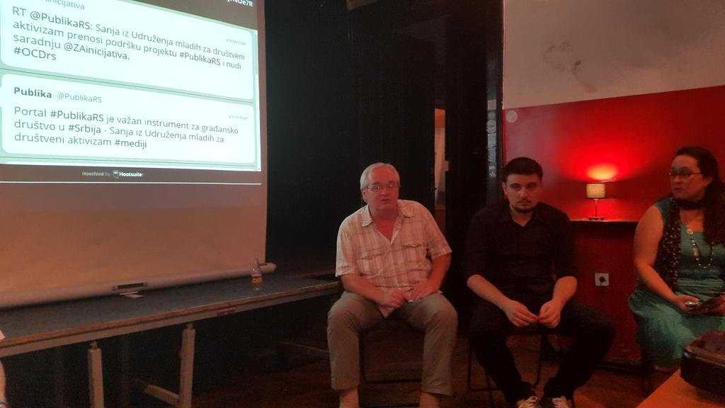 PublikaRS's tweet photo. U toku je debata o portalu #PublikaRS u Novom Sadu. Uključite se onlajn 
@ZAinicijativa @ZenaZmaj1 @ck13novisad http://t.co/AFISJxuknO