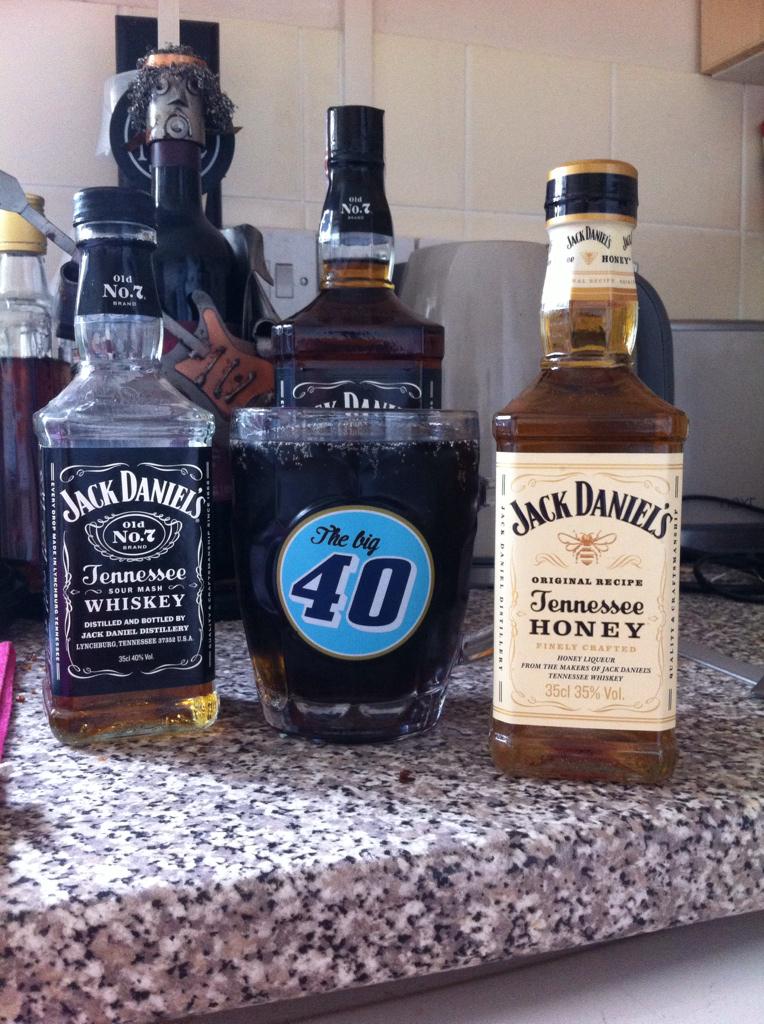 My kids know me so well :) #jackdaniels  a plenty <a href="/JackDaniels_US/">Jack Daniel's</a>. Happy 40th to me :)