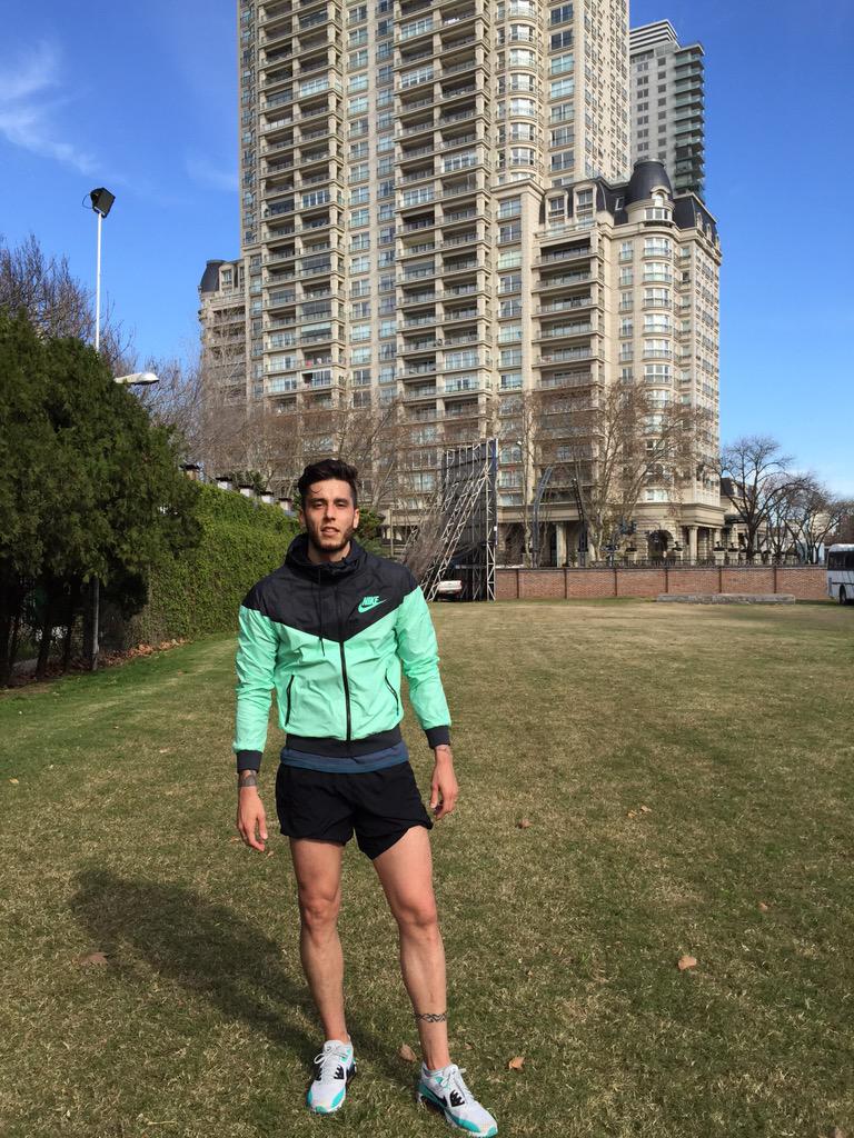 ricky11alvarez's tweet image. Entrenando duro y esperando noticias sobre mi futuro. // working hard while waiting news about my future