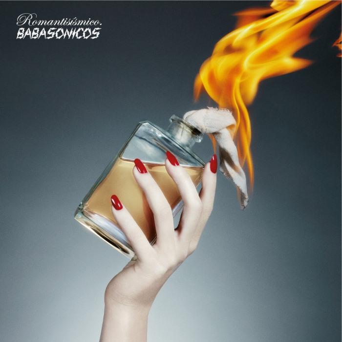 AAtodovolumen2's tweet photo. "Al ser compradores y coleccionistas de discos, tenemos un gusto de tapas con concepto" Mariano Roger @babasonicos http://t.co/PvcGo9TH3X
