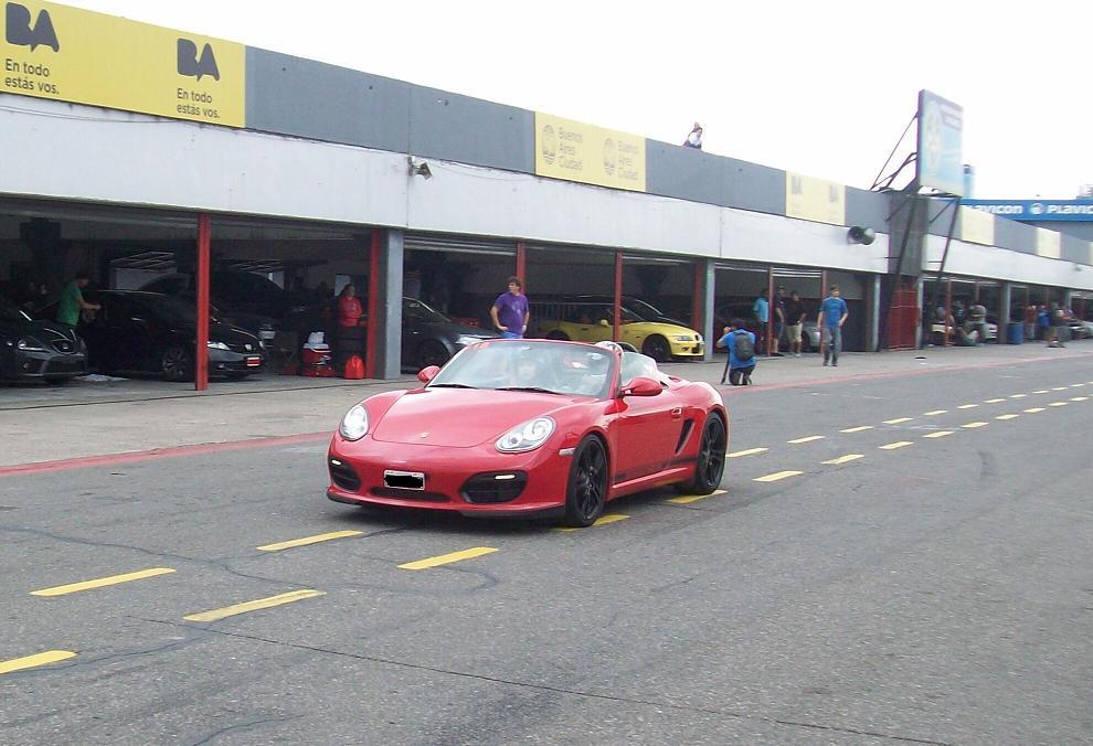 19Edg91's tweet photo. @LeahRebeccaUK Yes, but this Cargraphic Boxster Spyder (Argentina) kill them all! #MusicalBeast! ๐ @SHopemaster http://t.co/em2OZzluAs