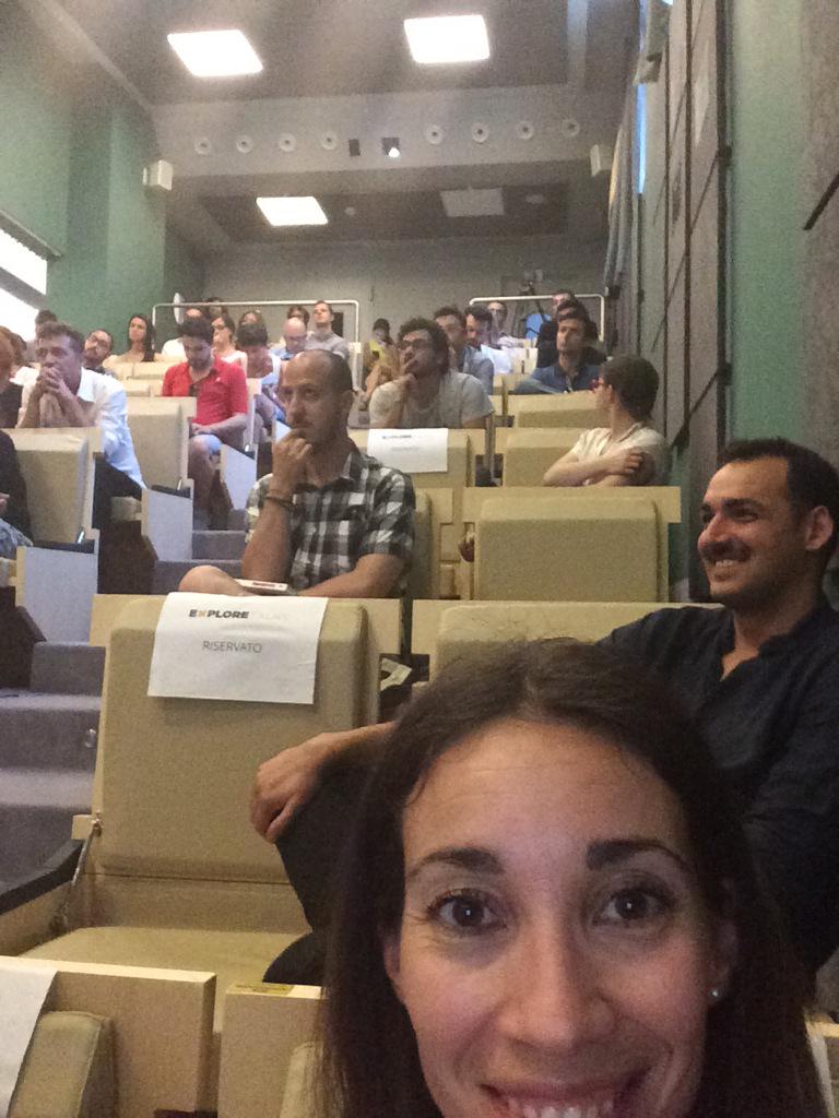 CoppaLandini's tweet image. Sono quasi le 21 e la sala e' ancora piena! #XTsharing #SharingEconomy #ExploreTalks @davideagazzi @secolourbano