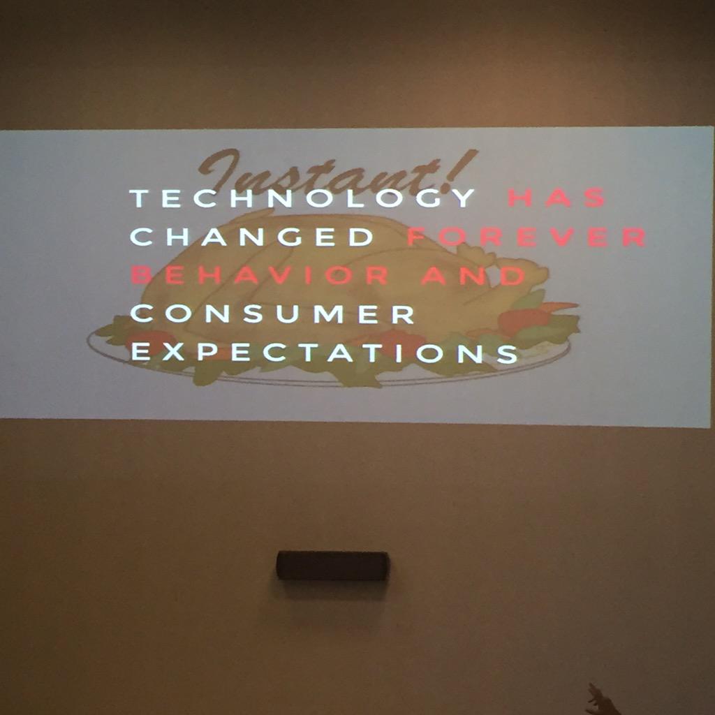 PiercarloMansue's tweet image. Centralità dell'esperienza nelle pratiche di consumo #SharingEconomy #xtsharing #startup @BeSharewood
