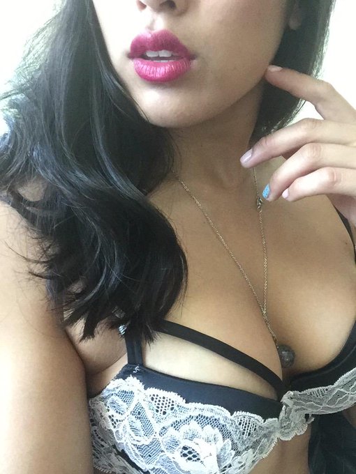 Being naughty on cam. Find me on http://t.co/gYpuAfY85y http://t.co/LRDsPABnTc<a href="/tag/newprofilepic"class="tags"><span>#newprofilepic</span></a><a href="/tag/feelingprincely"class="tags"><span>#feelingprincely</span></a>