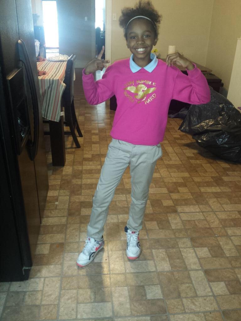 Lizzleee__'s tweet photo. Help find her it only take 2 secs. 😓😔😕 http://t.co/MKMQs59dEg