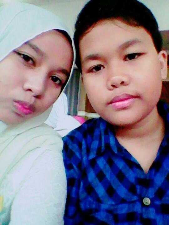 Lee_yha2's tweet photo. Selamat Hari Raya Idul Fitri 1436 H
Minala aidzin walfaidzin mohon maaf lahir dan batin 😃😃😃😃 @ilasriapriani @KyuIla http://t.co/RX0tTdN4uf