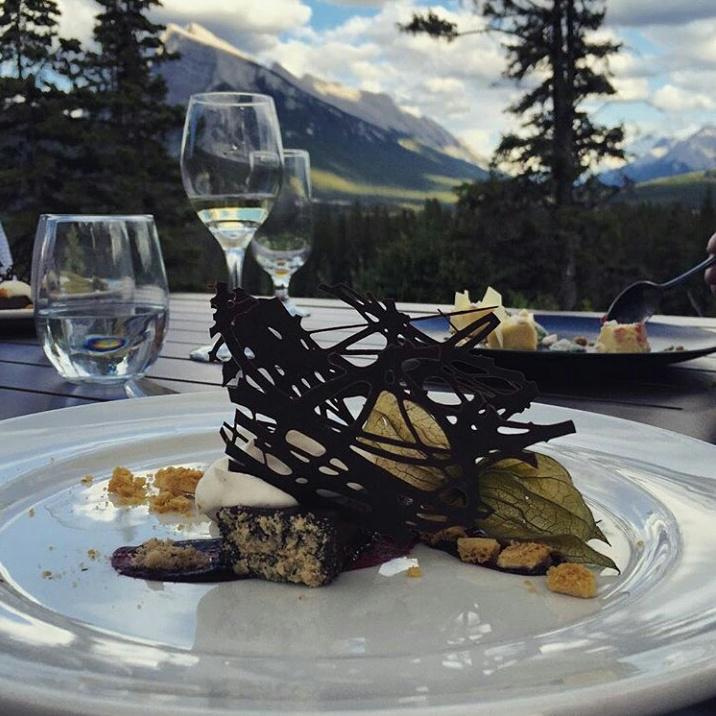 JuniperHotel's tweet image. Our desserts will surely have your taste buds thanking you later! #JuniperBanff #JuniperBistro #Dessert #MyBanff