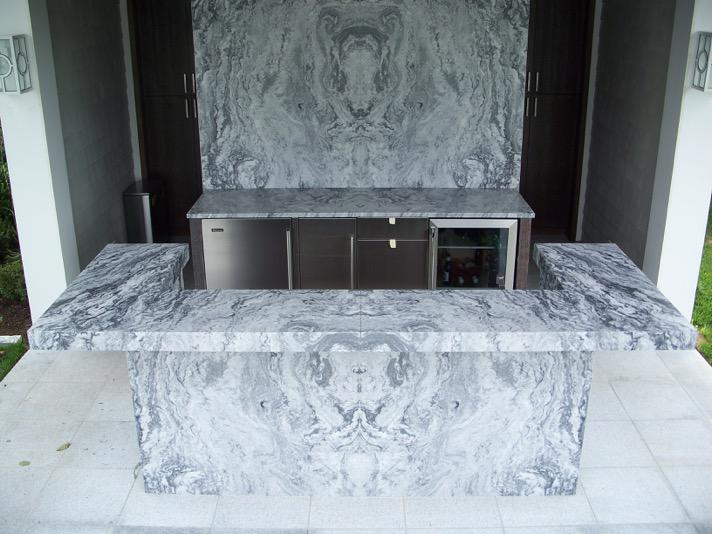 Polycor's tweet image. A3) Fully self-sustaining space w/ working sinks, appliances and full slabs of Georgia #marble throughout. #designlux