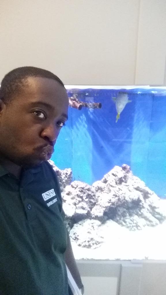 bavery83's tweet photo. #myUSFSPtop10 The Reef Fish Tank is quite relaxing on stressful days #usfsp #fishies #RIPpuffy http://t.co/LCH21nUtPt
