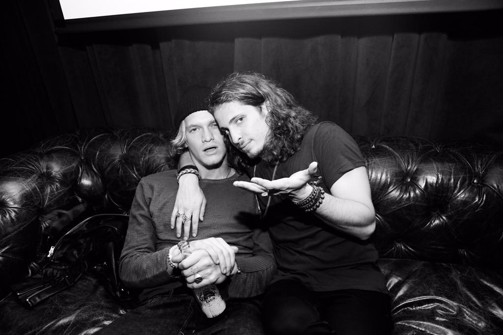 CodySimpson's tweet photo. love u brother. thanks for puttin an electric guitar in my hand last year. we got some journeys ahead @Andrew50Watt http://t.co/Aq0QuBxhp8