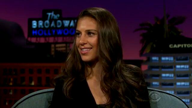 HAPPY BIRTHDAY CARLI LLOYD 
HAVE A GOOD GOODY GOOD BIRTHDAY IDK ILY  