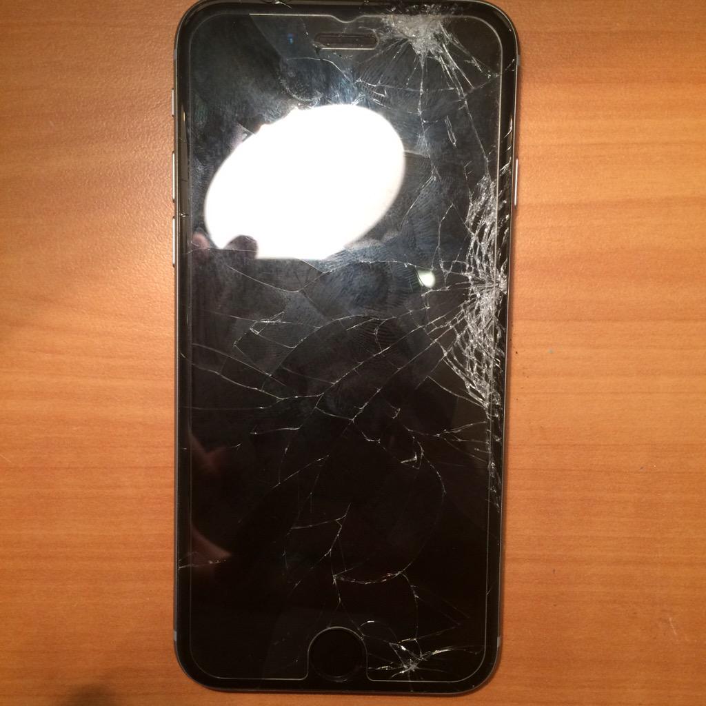 CrackNShip's tweet image. Yes we can fix it!! cracknship.com How fast are we!? #brokenphone #brokenscreen #iphone #phonerepair #