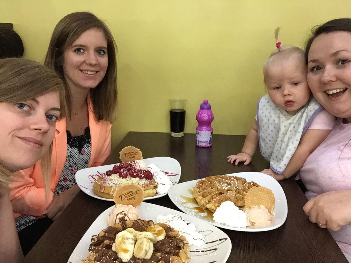 Kt723's tweet photo. Amazing waffles @LittleDessertSh today 😋 #DessertSelfie #wolverhampton #littledessertshop #yummy http://t.co/Kv0knDT6n7