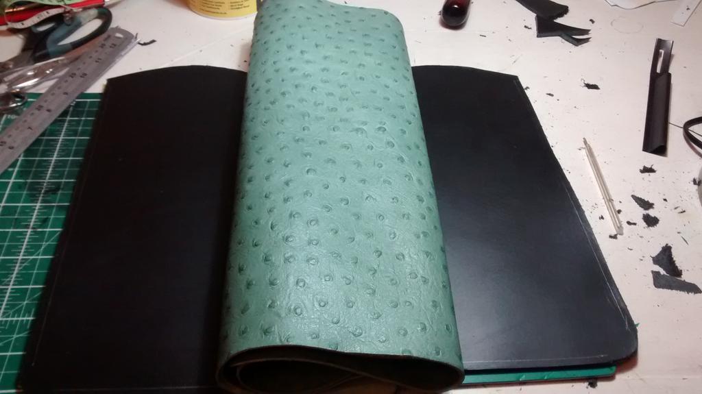 ElenaTingley's tweet photo. New bag in progress, see it finished soon, stay tuned #leather #handbag #ordernow #new http://t.co/jMpvOEnrG2