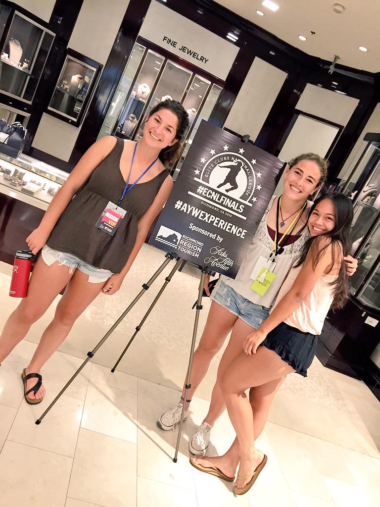 ECNLgirls's tweet photo. Let the @saks #aywexperience begin! #makeoverstory. 💁 http://t.co/wsXK6I8Vzy