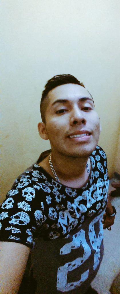 JHONSTEFANO2's tweet photo. ''La vida es cruda pero ahy q cosinarla para q sepa mejor'' http://t.co/4IVQfbuUrD