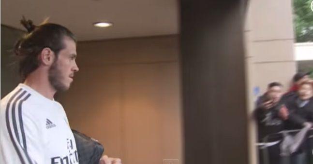 WATCH: Gareth Bale doesn\t even crack a smile as Real Madrid fans sang \"Happy Birthday\" to him  