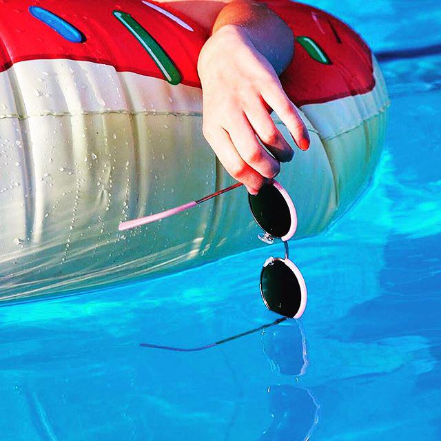 mockingbirdsta's tweet photo. We're LOVING this post about our #MockingbirdStyles #SwimMEET last week from @chamcitylights! Check out her pictures! http://t.co/anm2gOuAda